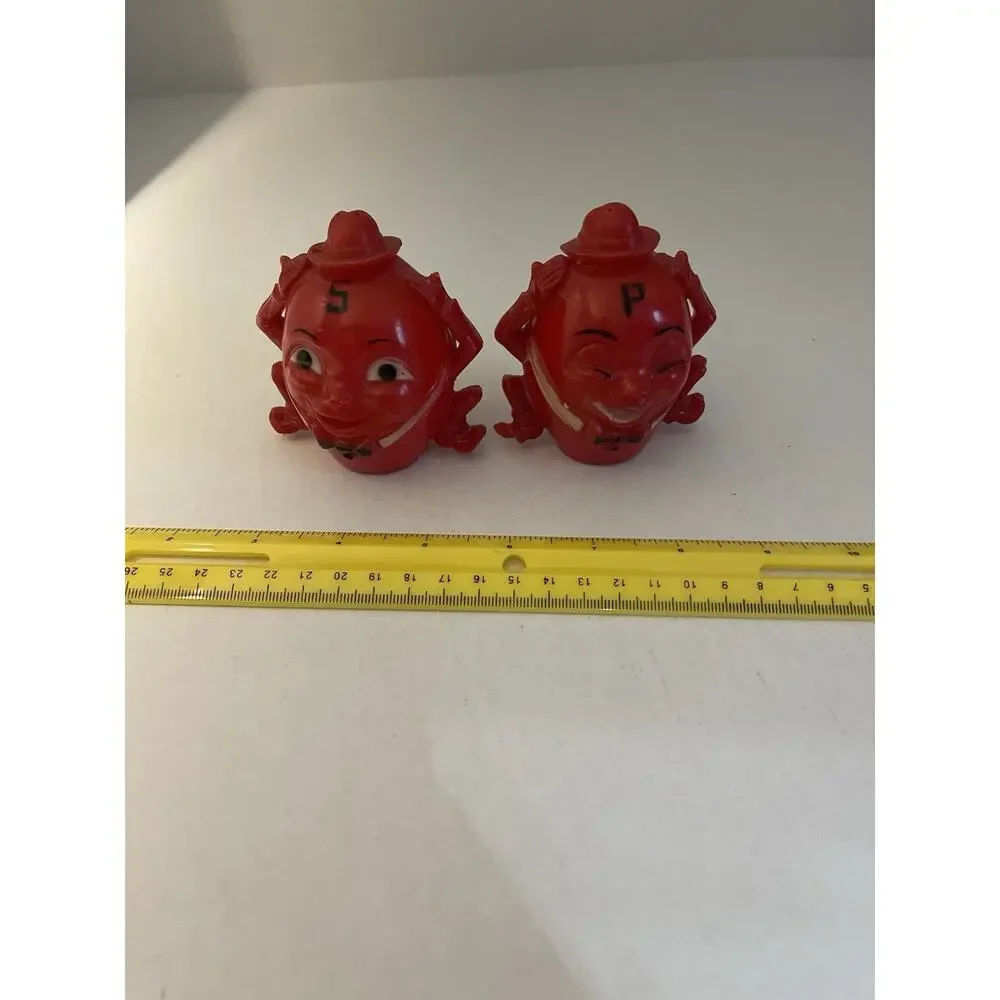 Vintage Humpty Dumpty Salt Pepper Shakers Plastic 3